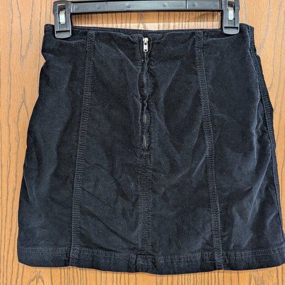Free People- Black Corduroy High Rise Mini Skirt-Size 4 - Picture 3 of 3